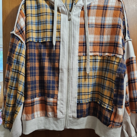 NWT Easel Plaid Patchwork Hoodie - Picture 3 of 5